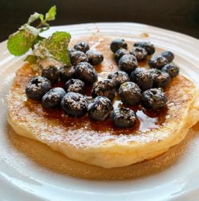 BLUEBERRY BUTTERMILK PANCAKES