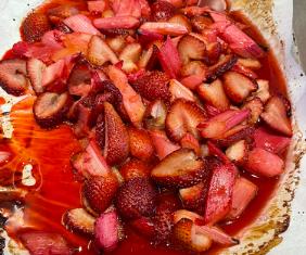 ROASTED STRAWBERRIES AND RHUBARB WITH MAPLE SYRUP AND VANILLA